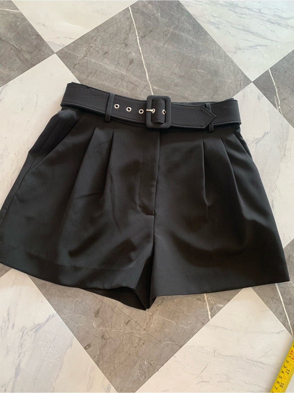Gianni Bini Black High-Waist Belted Shorts
